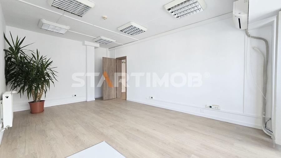 Birou, de 260.58999633789 mp, în Centrul Civic
