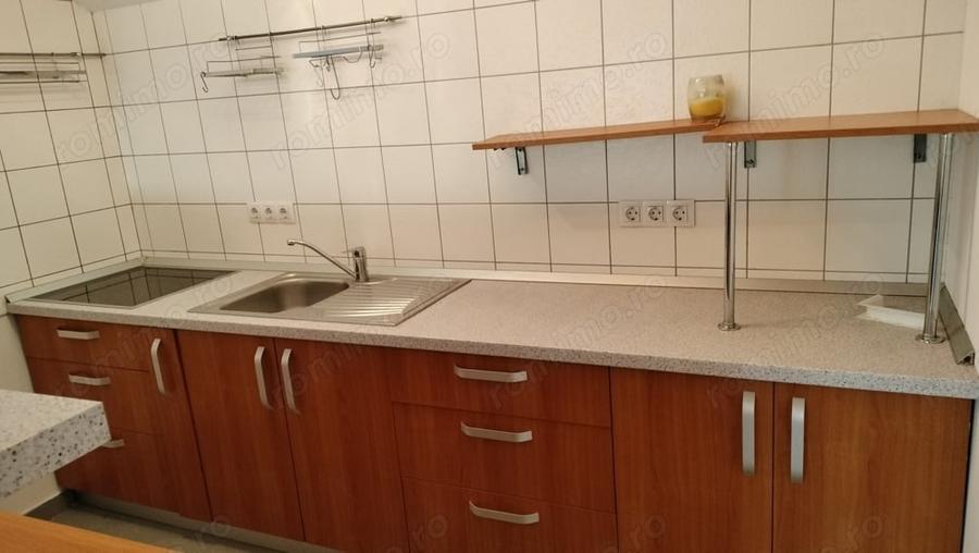 Apartament cu 4 camere, mobilat în Girocului