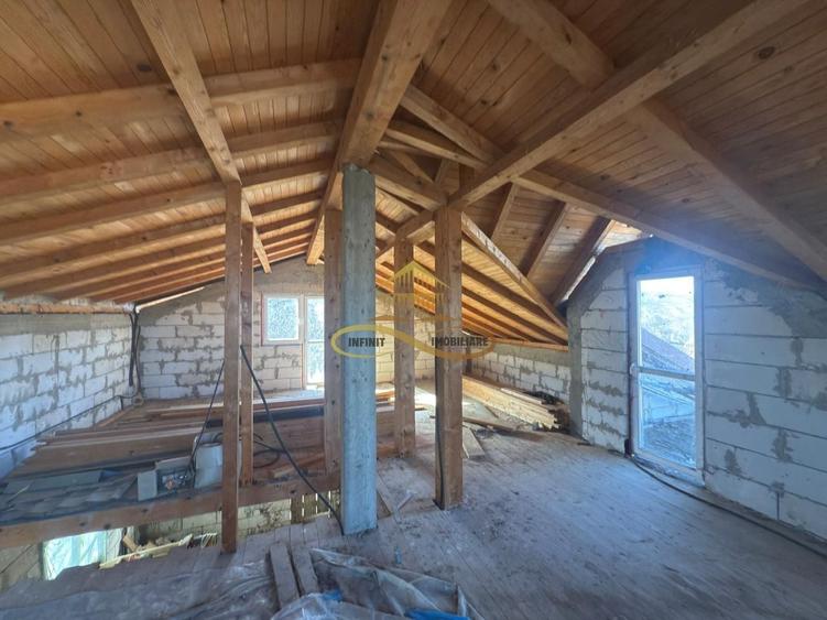 Casă P+M la roșu + teren 1.239 mp – Sărata (Bacău) – 74.900 € - 7