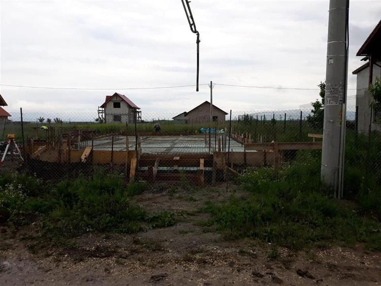 Teren intravilan cu proiect , autorizatie de constructie si fundatie in zona spi - 3