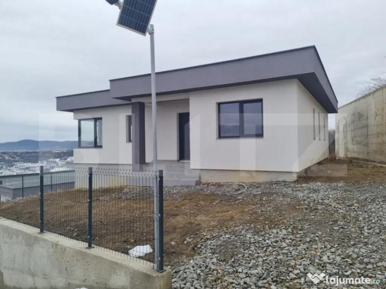 Casa noua cu priveli?te, 4 camere, zona lini?tita - 7