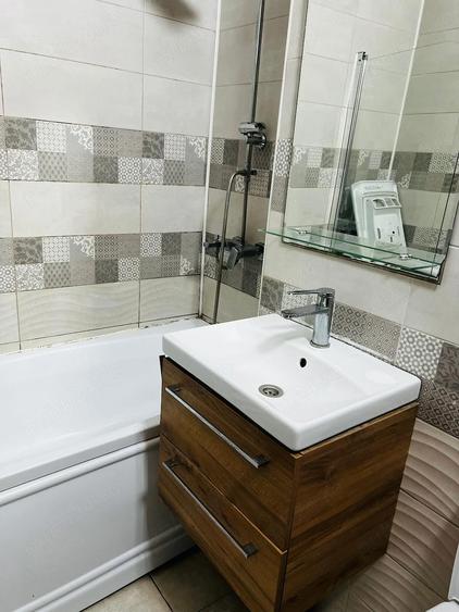 Vand apartament cu 2 camere, decomandat, com. Lovrin - 2