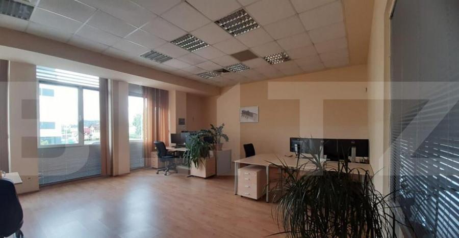 450 MP- Etaj cladire de birouri cu parcari incluse. - 2