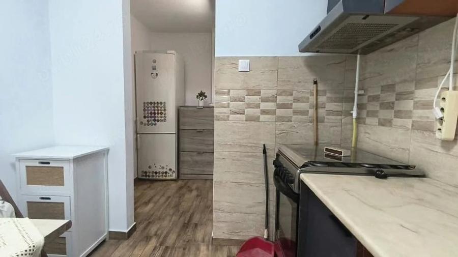 Apartament cu 2 camere semidecomandat în Piața Centrală