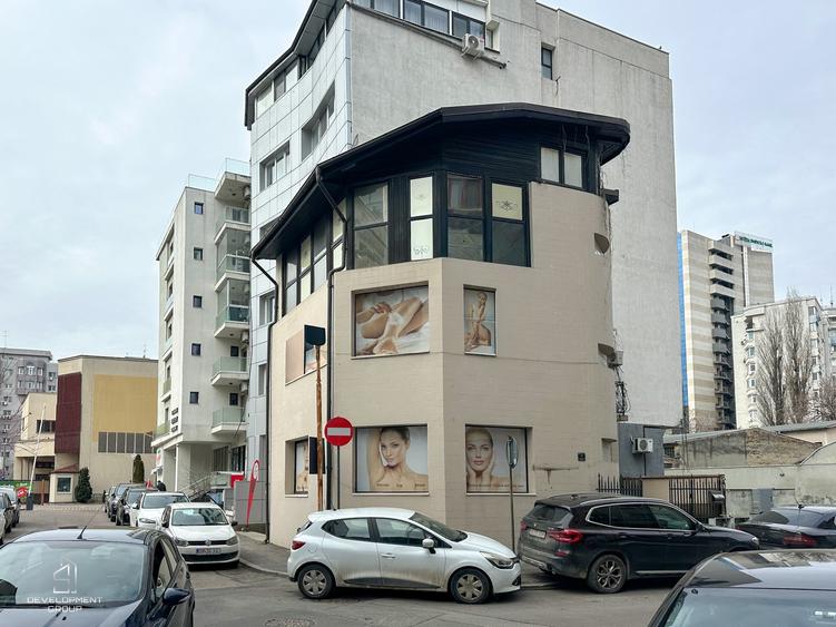 Vila S+P+1E+M  - Piata Victoriei, metrou 7 minute - Ideal Birouri / Servicii - 1