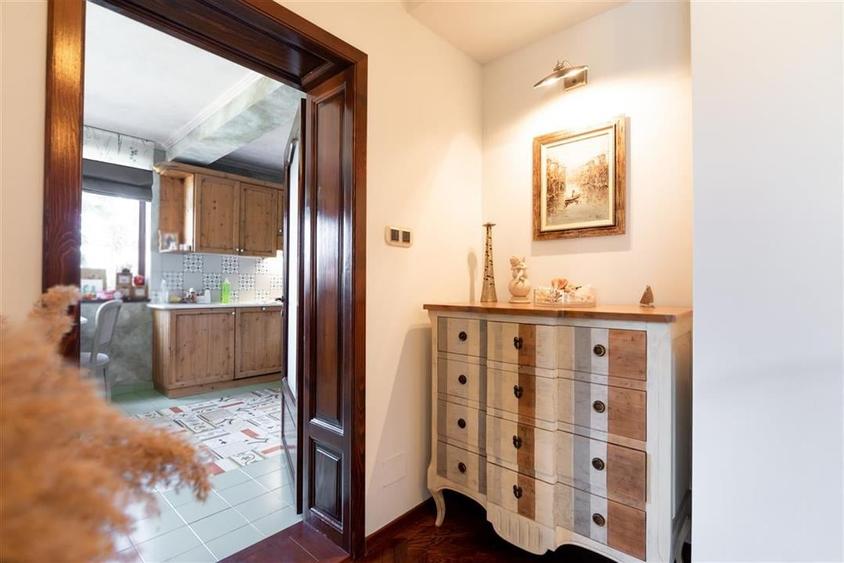 RECO Vila cu 5 camere str. Apateului- zona Nufarul - 31