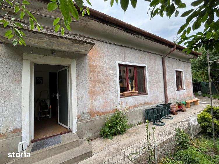 Vand casa 3 camere Centru - 1