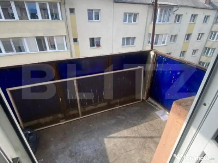 Apartament de vanzare, cu 2 camere, 50 mp, zona Decebal - 1