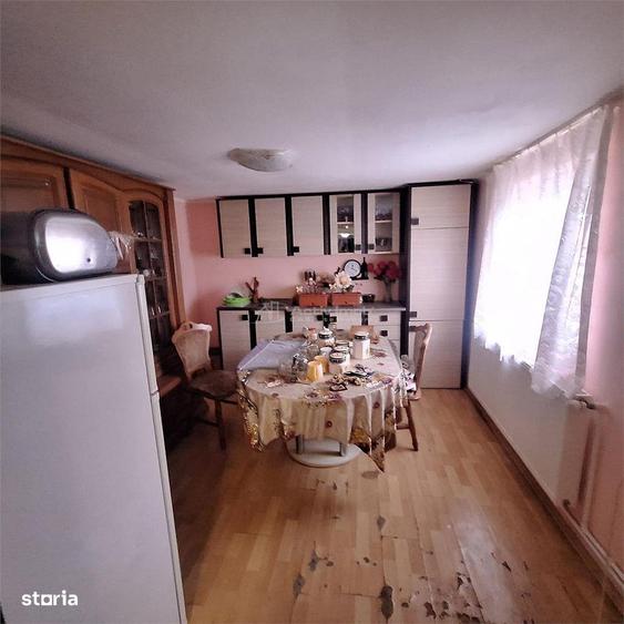 BOCSA Montana, Casa Cocheta cu curte . - 1