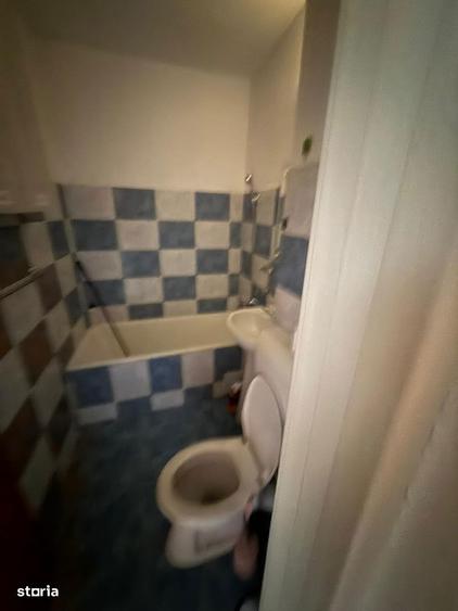 Costin Georgian 5 min metrou - 6