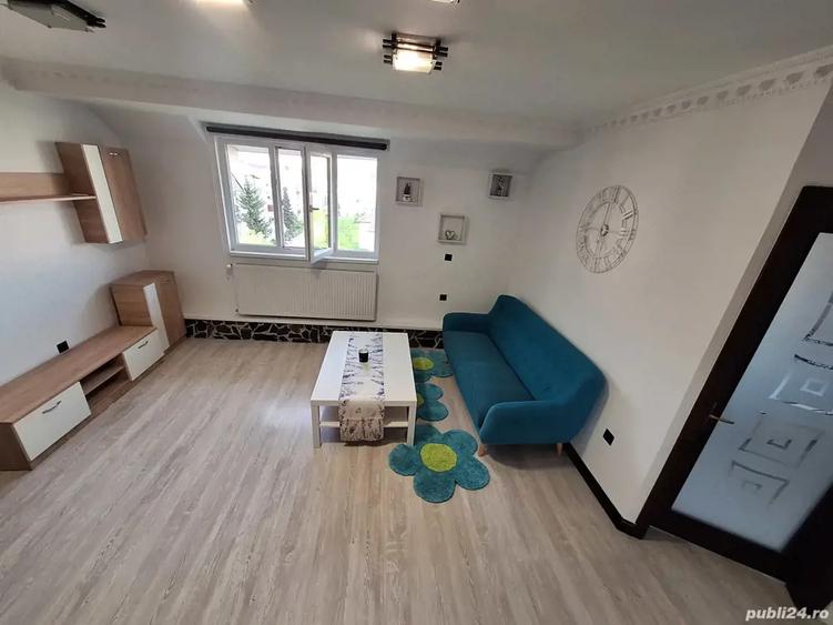 Inchiriez apartament zona Lama,385 - 5