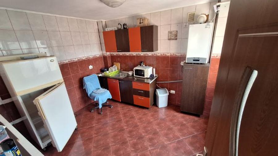 Inchiriere apartament 3 camere  - 7