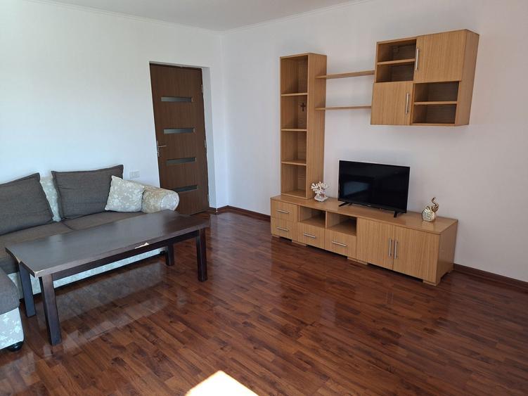 Inchiriez etajul vilei cu intrare separata - 7