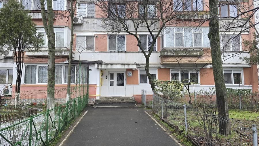 Micro 17 Vis a Vis de Oficiul Postal Nr. 9 - 2