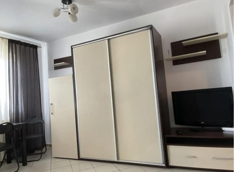 Garsoniera, semidecomandata, 22 mp, metrou, zona Titan - 2