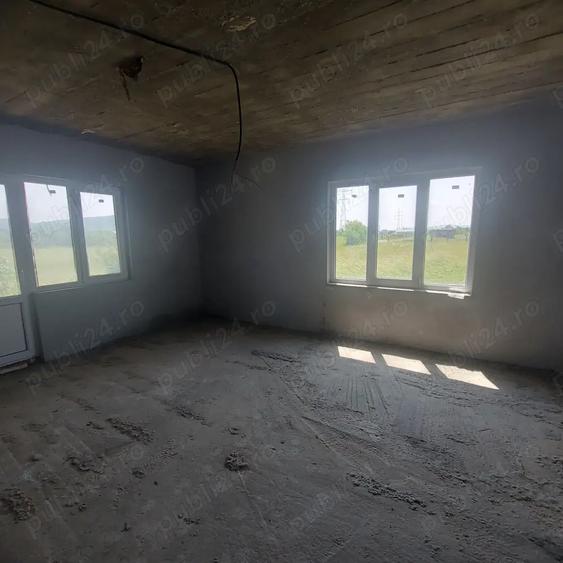 Vand casa ,in Unirea - 6