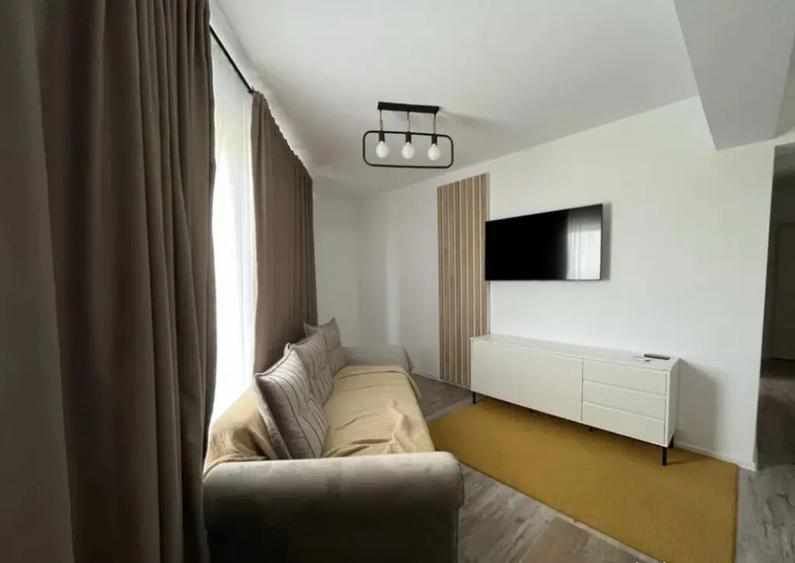 Apartament 3 camere, decomandat - zona Tractorul - 1