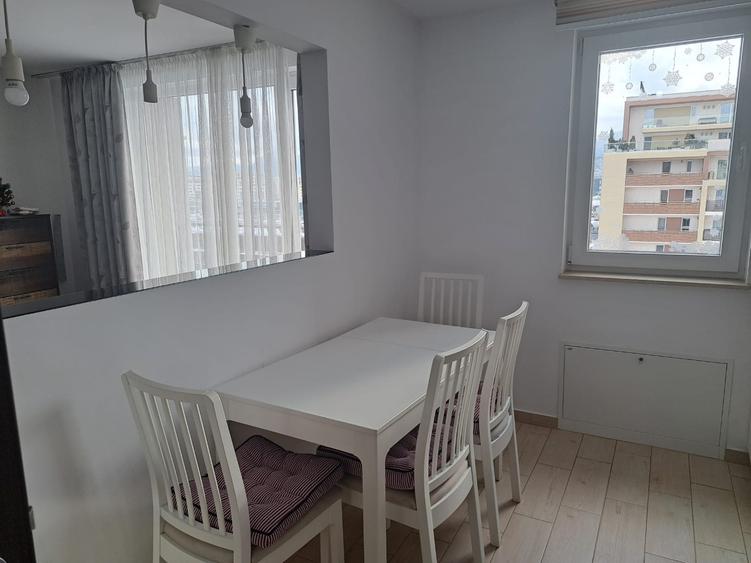 Apartament 2 camere  mall Coresi - 11