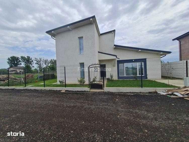 Inchiriez vila cu 5 camere, 2 bai,curte 430 mp,ratb 3 minute - 4