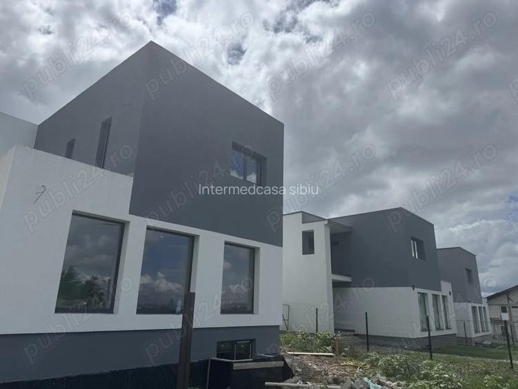 Casa singur in curte zona Selimbar-Sibiu, Comision O %