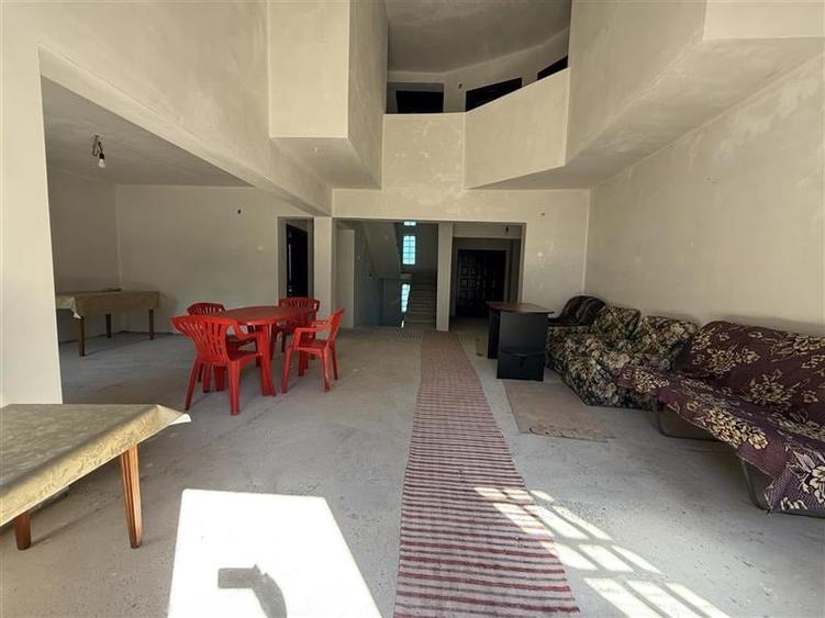 Vila cu teren generos - BARATI - POSIBILITATE DE PARCELARE TEREN - 7