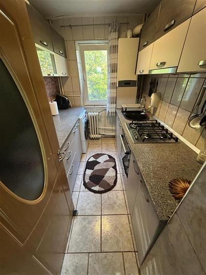 Etaj 2, fara risc, 3 camere zona Mircea cel Batran - 15