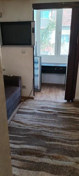 Inchiriez apartament cu o camera in zona Bucovina 240 neg. - 4