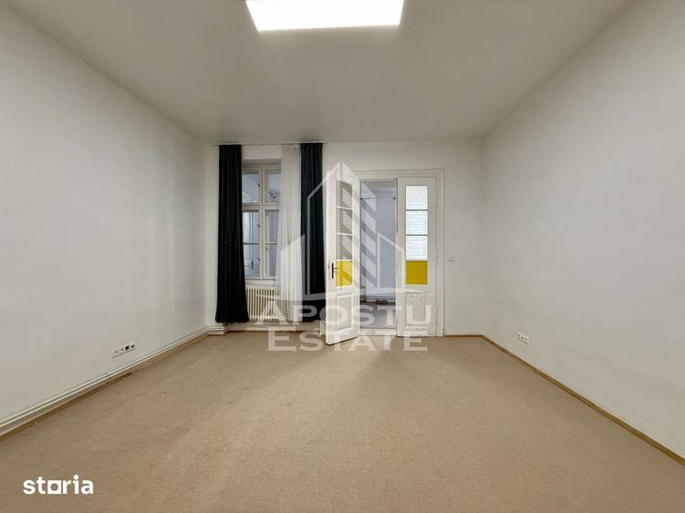Casă cu 10 camere cu Teren 410 Mp în Fabric