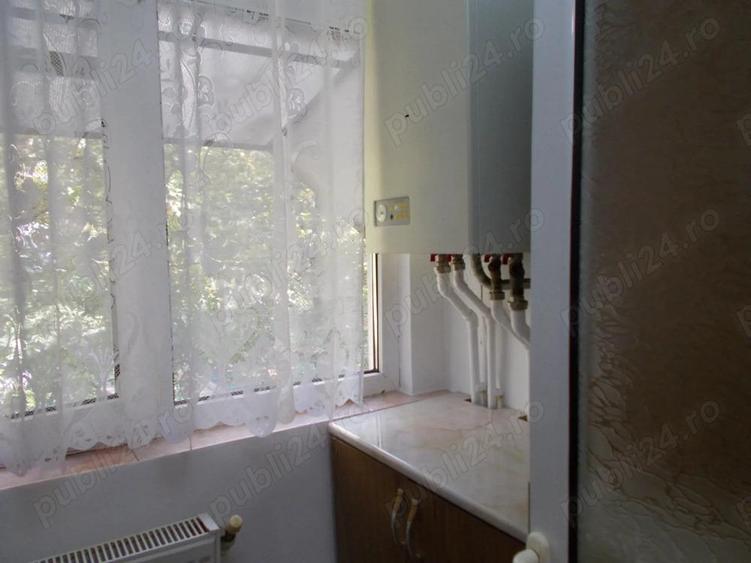 Inchiriere 2 cam. cf..1 dec., et.1 din 4, sup.49.mp. mobilat si utilat, Bld. Dorobantilor-Scolilor . - 17