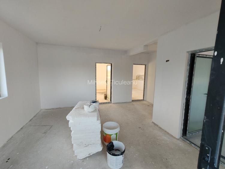 Casă cu 4 camere în Central Casă cu 4 camere în Central