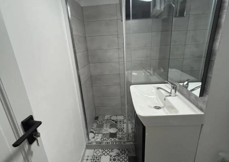 Apartament 2 cam, decomandat, renovat integral, balcon, zona ITC! - 4