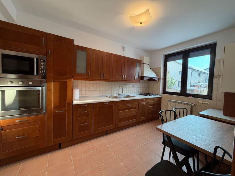 VILA INDIVIDUALA , teren 500 mp, mobilata complet, cartier rezidential - 9