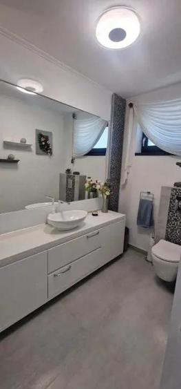 Casa moderna cu 4 camere de vanzare in Selimbar - 15