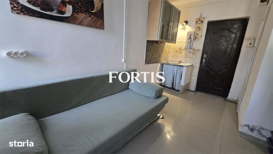 Garsoniera de inchiriat 11 mp utili in Brasov, zona Coressi - 1
