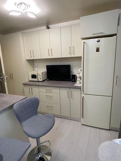 Vand apartament 3 camere ,decomndat,renovat - 7