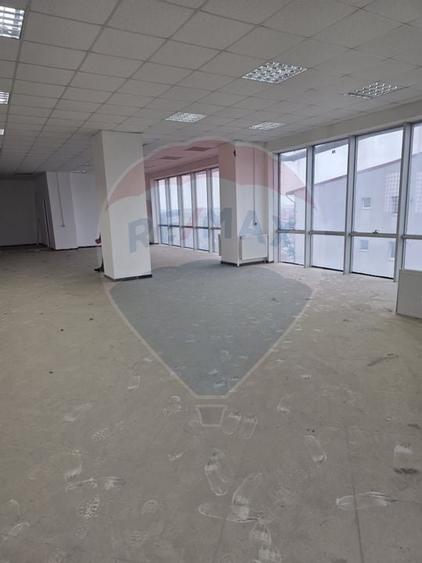 Spatii comerciale + birouri Otopeni 2246 mp inchiriere totala/partiala - 8