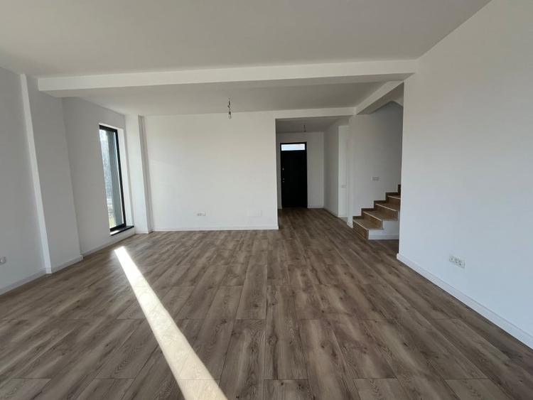 De vanzare vila individuala 5 camere garaj toate utilitatile Corbeanca - 11