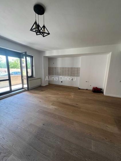 Apartament 4 camere de vanzare Baneasa I Complex Privighetorilor Apartament 4 camere de vanzare Baneasa I Complex Privighetorilor