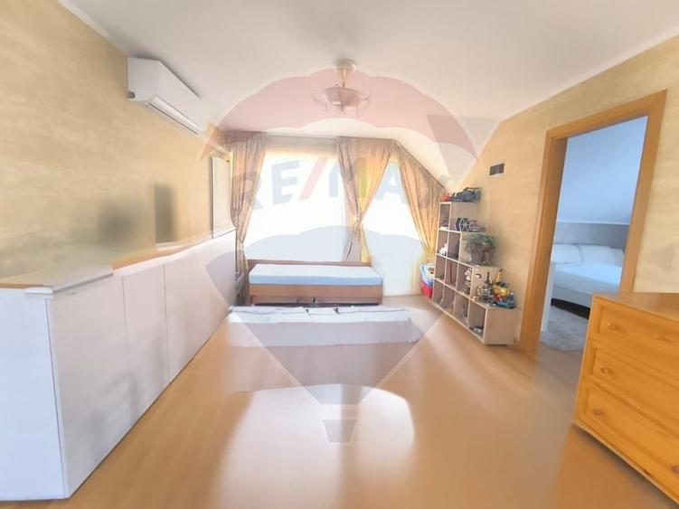 Casă de vanzare - 56