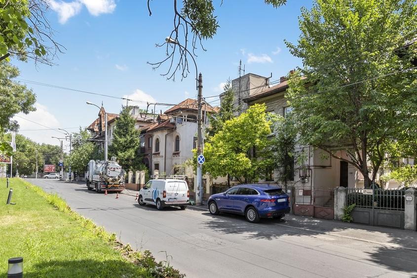 Cotroceni - C.Noica, Apartament in vila 107 MP, gradina - 1