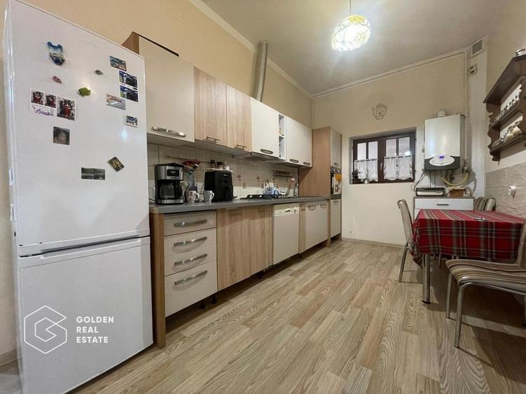 Casa 4 dormitoare, 80 mp si 192 mp curte ,COMISION 0 % - 1