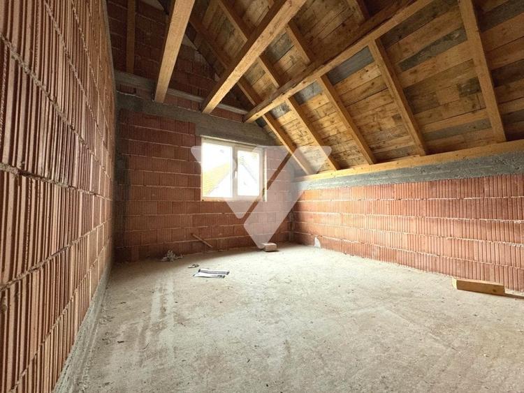 Casa noua la rosu 4 camere si teren 600 mp in Sura Mare Sibiu - 1