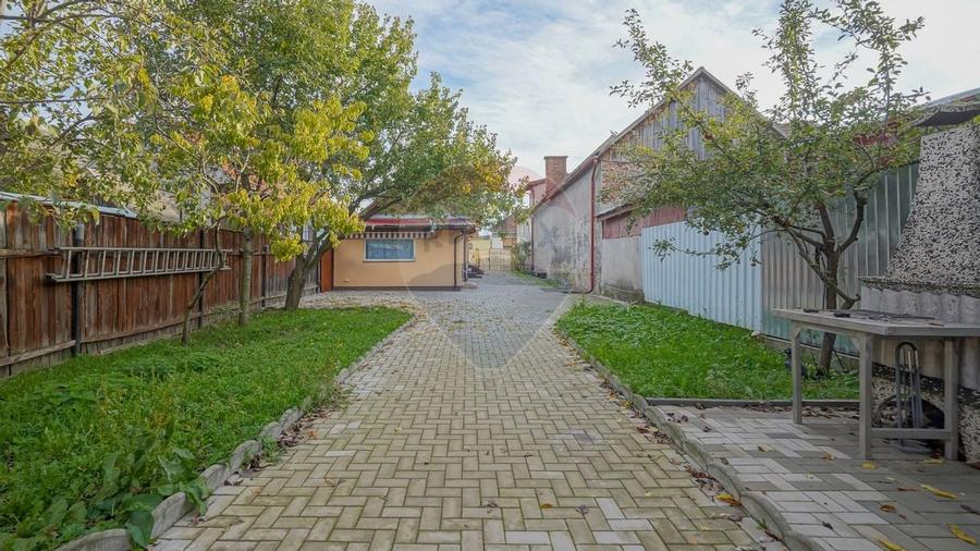 Comision 0 %! Casa de vanzare in Sacele, zona Cernatu! - 4