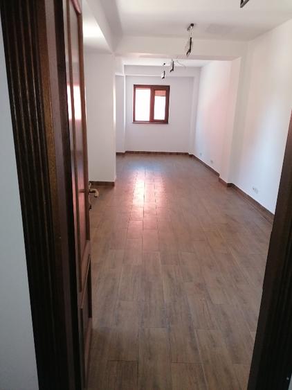 ÎNCHIRIERE Clădire P+1+M, 263 mp, Str. Elena Cuza 31, Bucuresti, Sector 4,  - 9