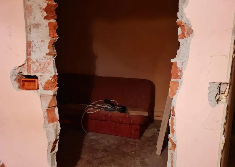 De vanzare apartament 3 camere - 3