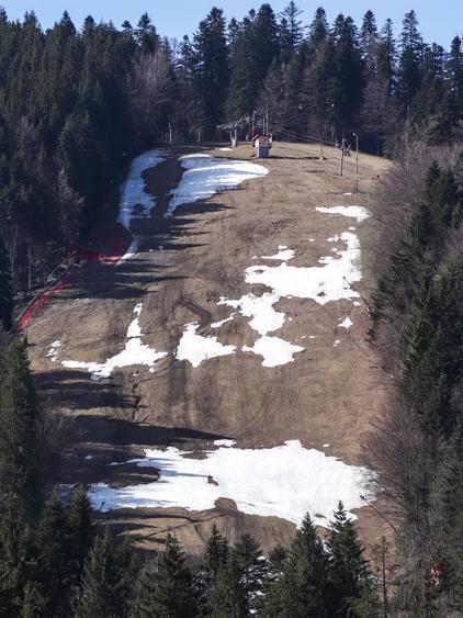 Vilă de vânzare în Predeal lângă pârtie, cu vedere deosebită și teren în pădure! - 4