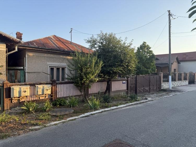 Casă cu 3 camere în Central