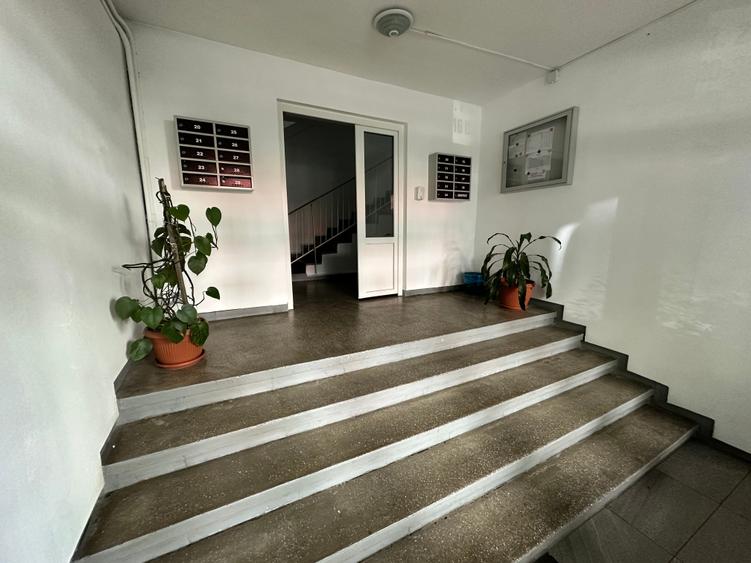 Aviației 2 camere renovat complet cu centrală  zona superba. - 20