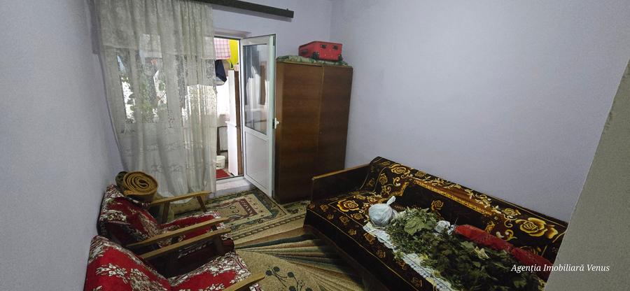 Apartament 4 camere zona Peco Cristal, str.Savenilor - 7