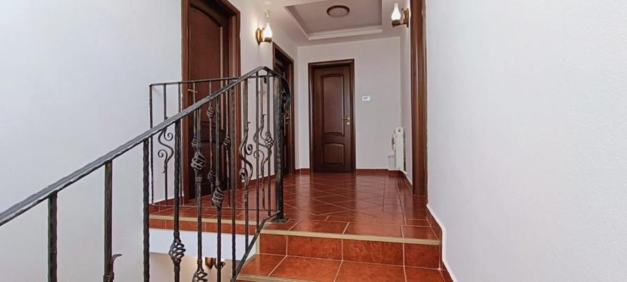 Vand casa cu teren de 900 mp in Harman - 10